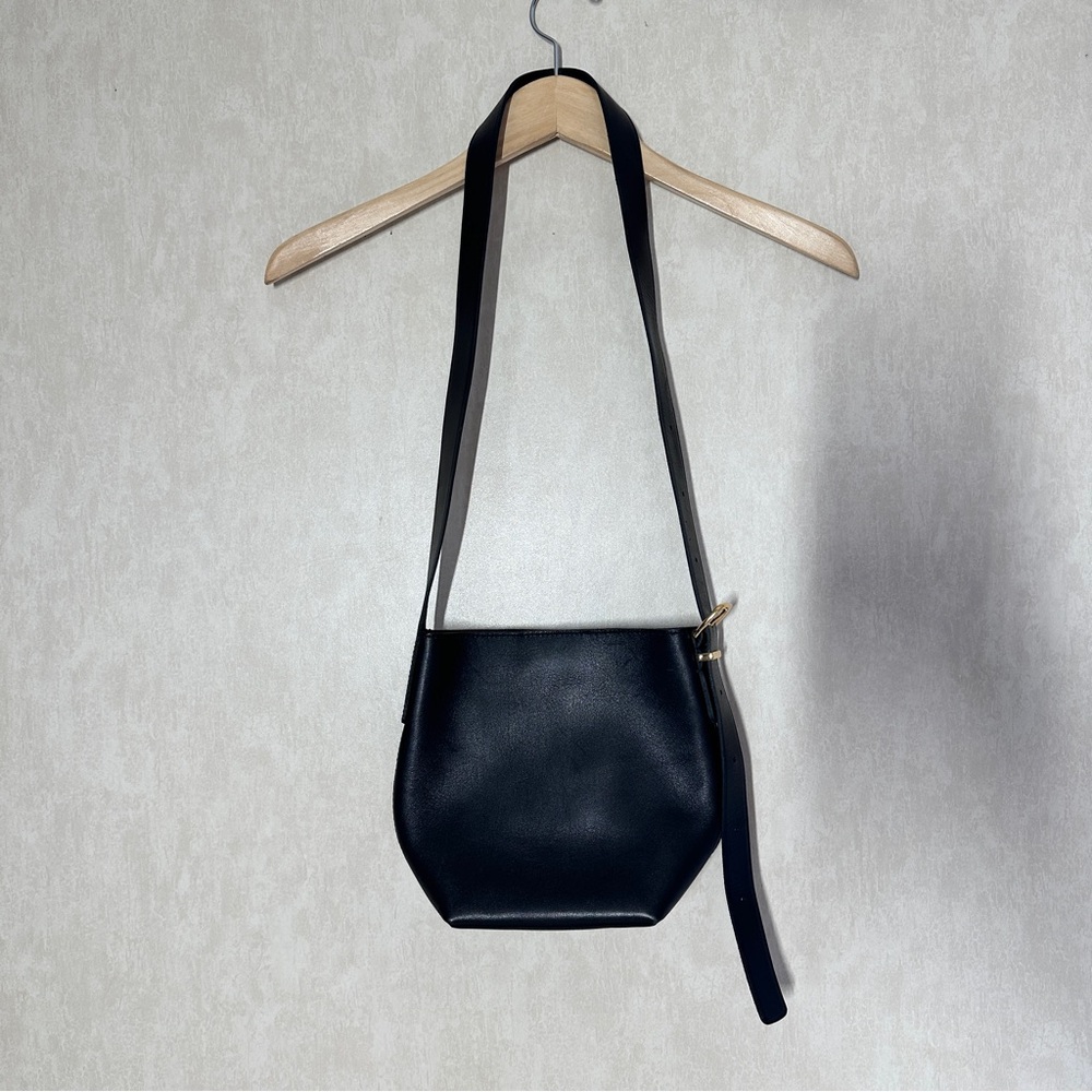 NWT Madewell Women’s The Essential Mini Bucket Tote Bag Crossbody Leather Black - Picture 3 of 16